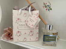 Load image into Gallery viewer, Handmade Botanical Reed Diffuser - The Botanist