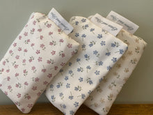 Load image into Gallery viewer, Coin Purse - Pretty Ditsy multi 3 options