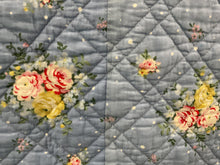 Load image into Gallery viewer, Bed quilted Throw - Laura Blue large 180 x 230cm - Greengate