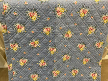 Load image into Gallery viewer, Bed quilted Throw - Laura Blue large 180 x 230cm - Greengate