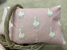 Load image into Gallery viewer, Cushion Cover - Milton and Manor Farmhouse Duck - 30cm x 40cm- Pink