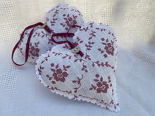 Load image into Gallery viewer, Handmade Lavender Heart made in Emilia in Foxglove on white linen
