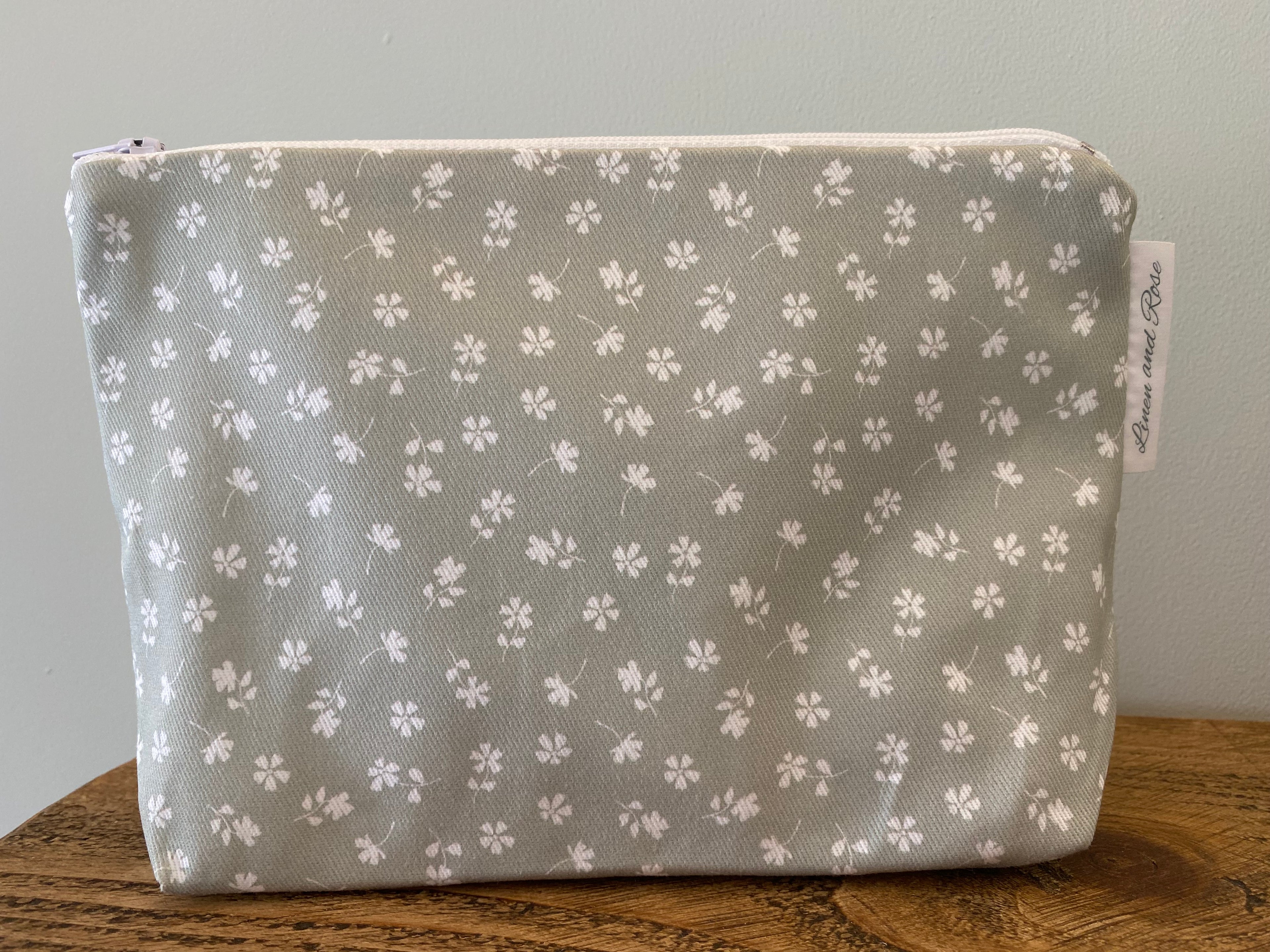 Cotton Cosmetic bag - Ditsy Fog green