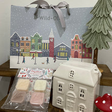 Load image into Gallery viewer, Wild Olive - Christmas Burner &amp; Wax Melt Gift set -  Gift bag
