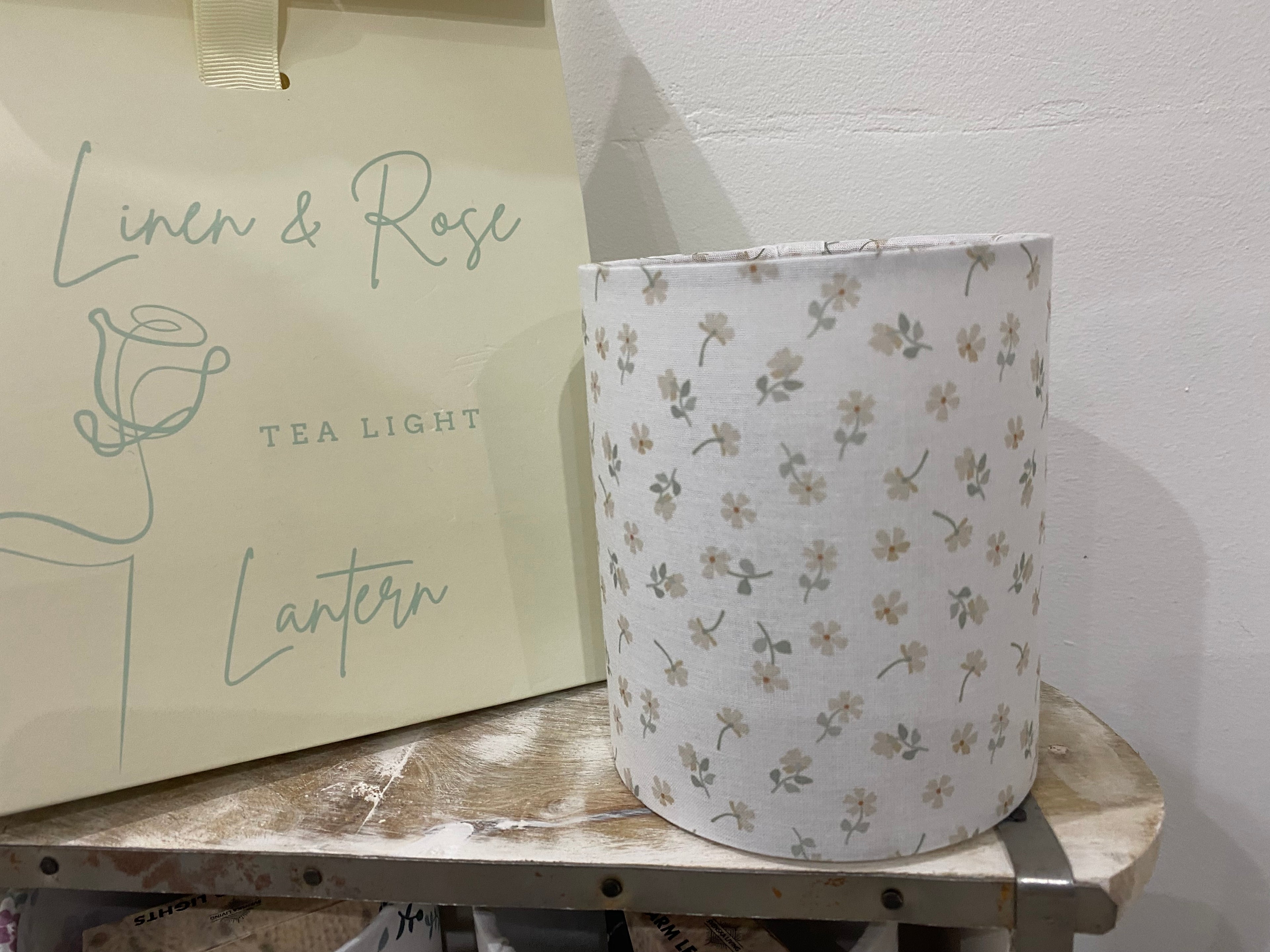 Lantern - Linen & Rose - Ditsy straw multi - Free Gift Box
