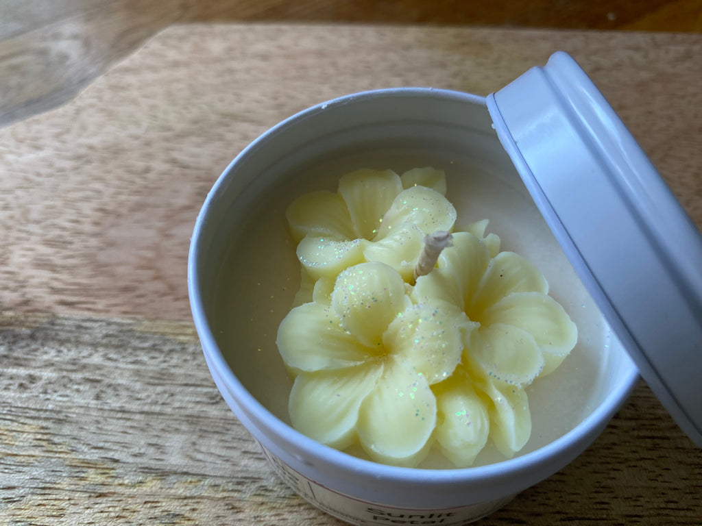 Hand poured Tin Candle with wax flower - Sunlit Petal