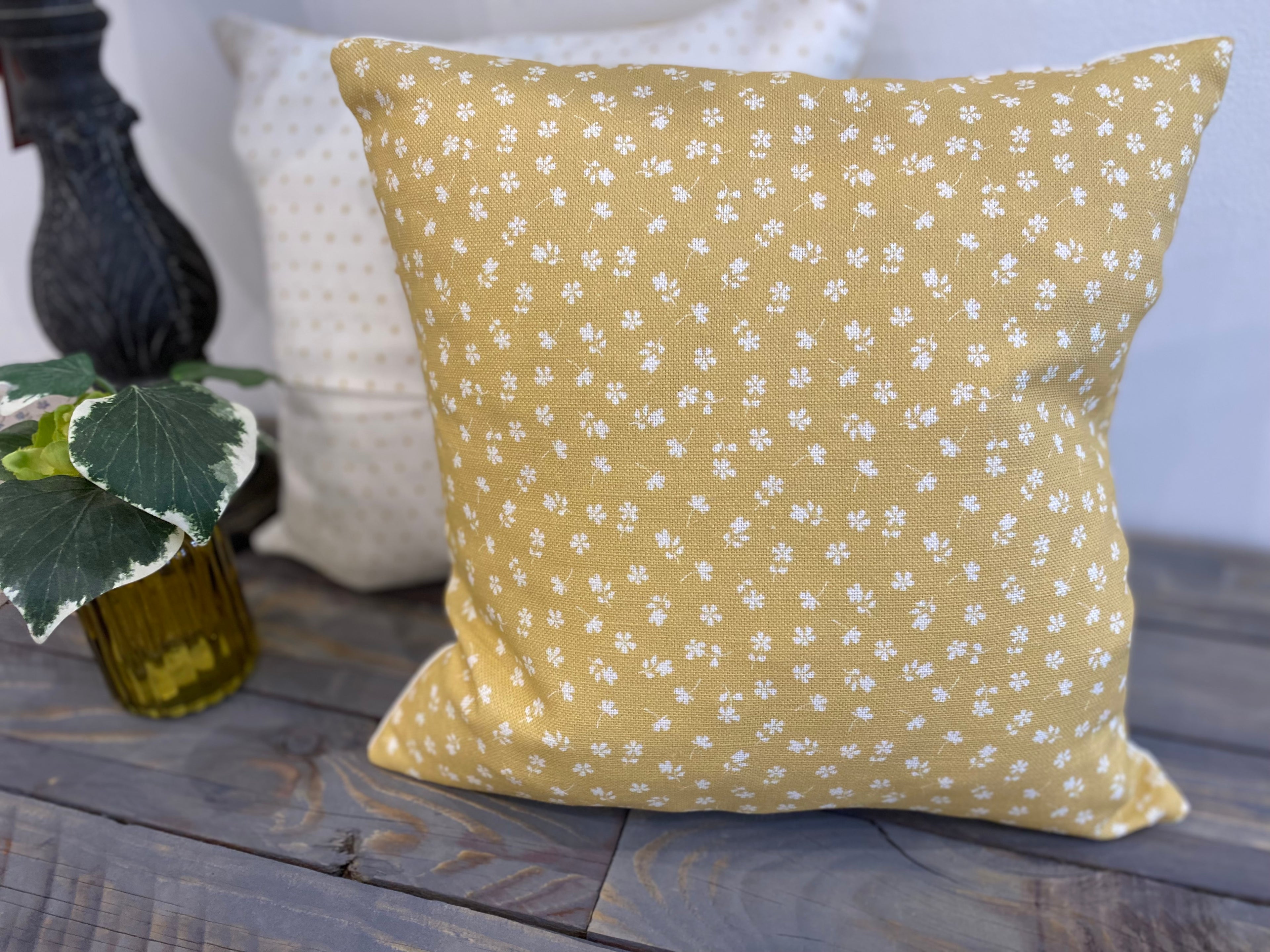 Cushion Cover - Linen and Rose Ditsy Citron - 32cm x 32cm