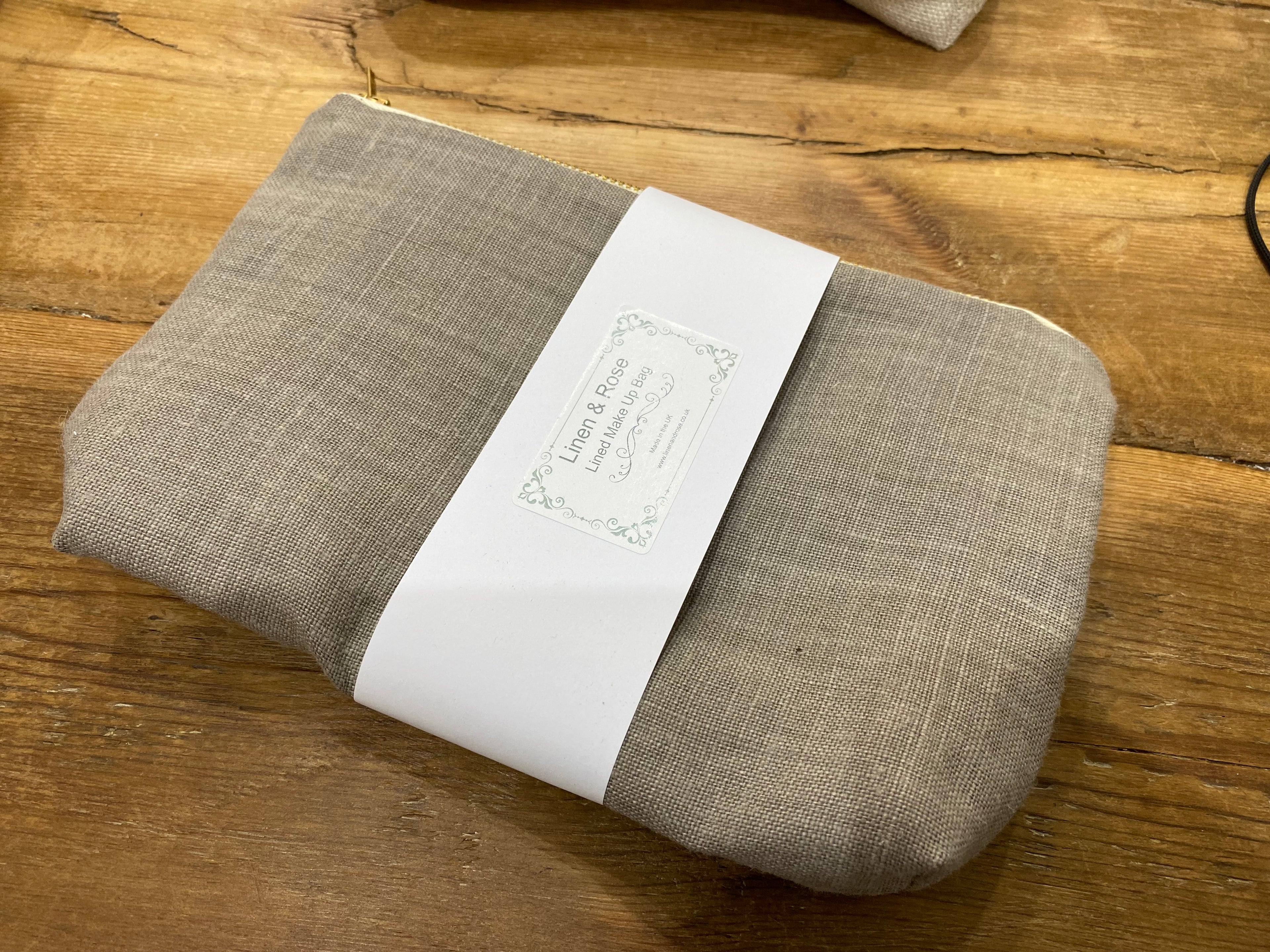 Peony & Sage - Linen Make up bag - Belgium linen mushroom