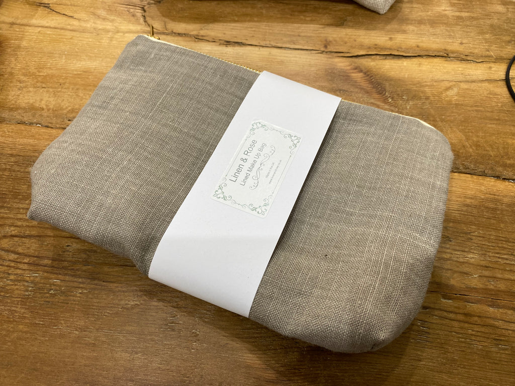 Peony & Sage - Linen Make up bag - Belgium linen mushroom