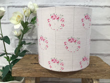 Load image into Gallery viewer, Lampshade - Peony &amp; Sage - Mini floral wreath - 15cm drum
