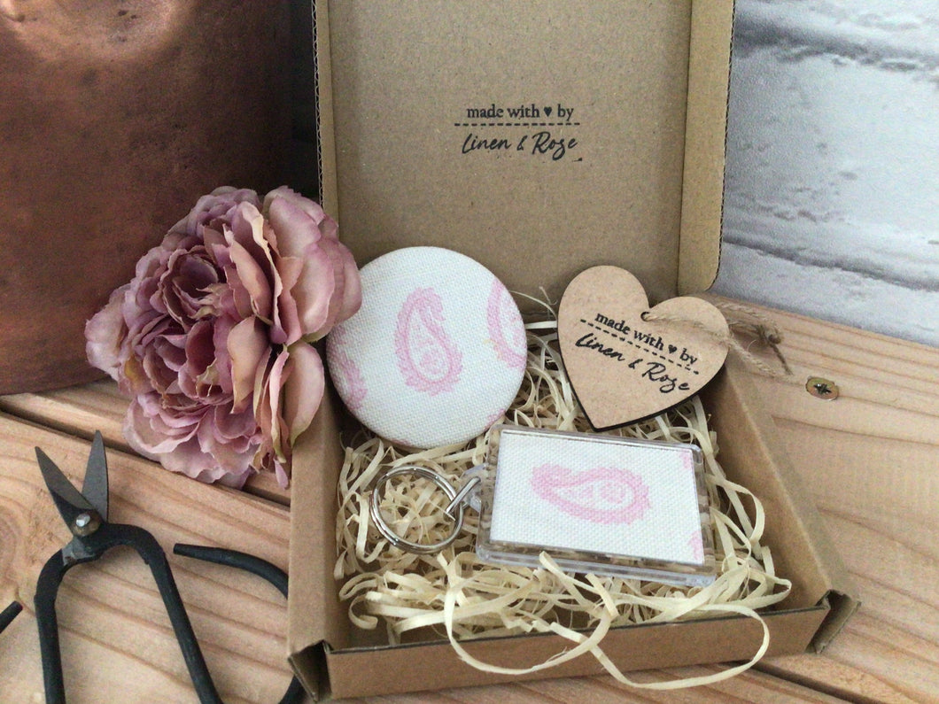 Gift Set Pocket Mirror and Keyring - Peony and Sage - Lolas Pink