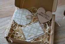 Load image into Gallery viewer, Gift Set Pocket Mirror and Keyring - Peony and Sage - Gozo light green
